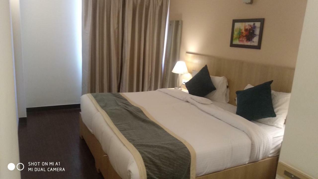Starlit Suites Neemrana Eksteriør billede