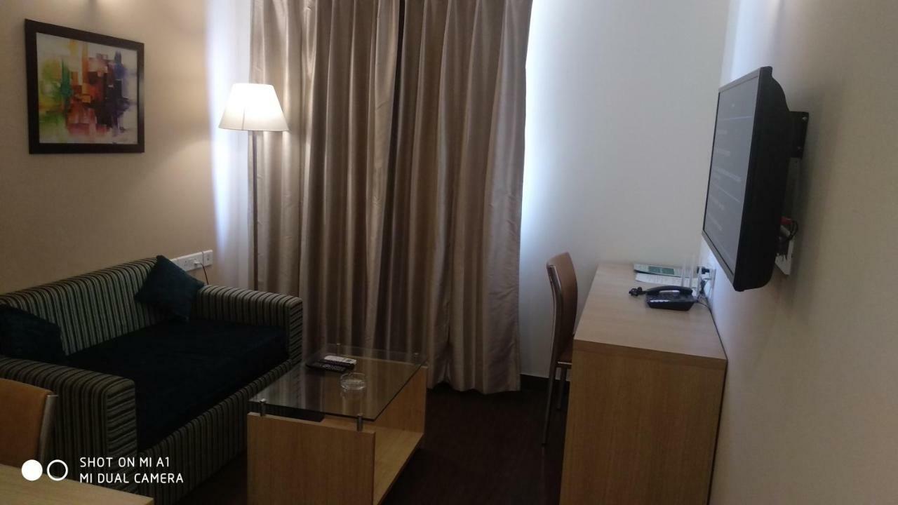 Starlit Suites Neemrana Eksteriør billede