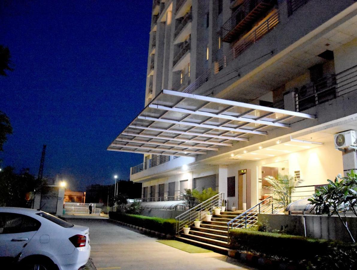 Starlit Suites Neemrana Eksteriør billede