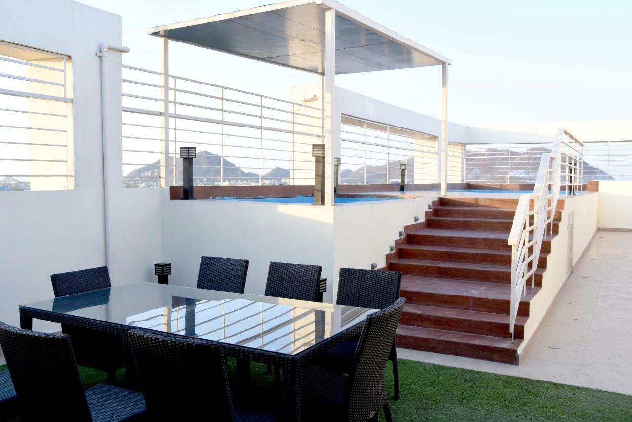 Starlit Suites Neemrana Eksteriør billede