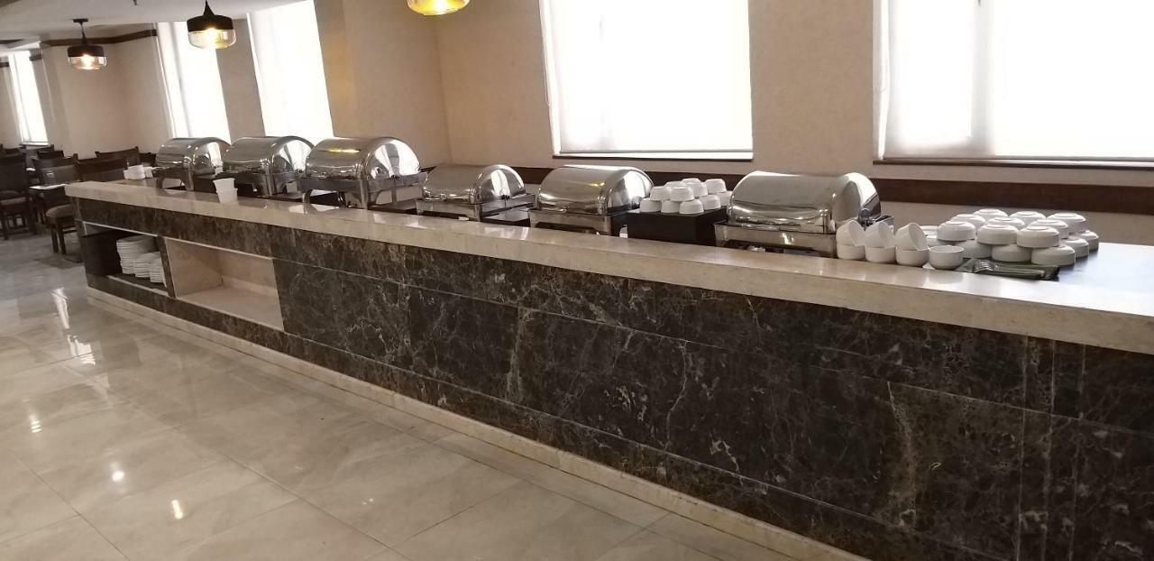 Starlit Suites Neemrana Eksteriør billede